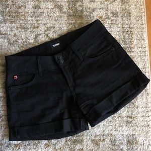 Hudson’s Croxley mid thigh short